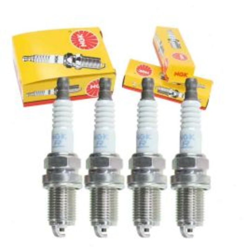 4 pc NGK Standard Spark Plugs for 2000 Toyota Echo 1.5L L4