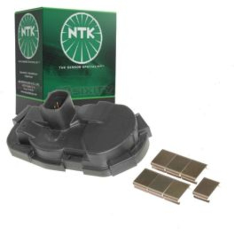 NTK Throttle Position Sensor for 2007-2013 Chevrolet Avalanche 5.3L 6.0L V8