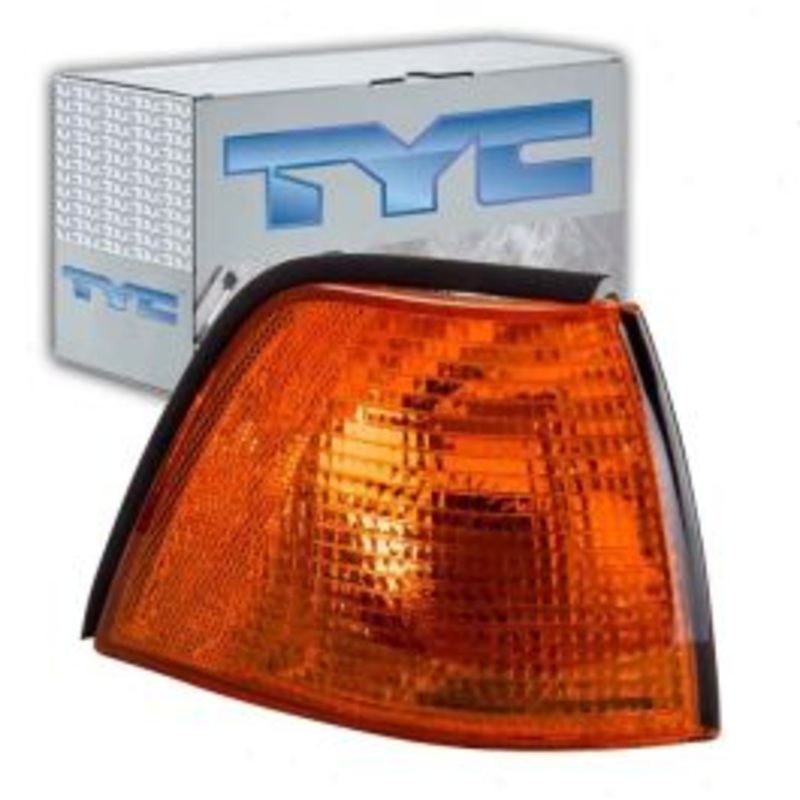 TYC Front Right Turn Signal Parking Light Assembly for 1997-1998 BMW 323i