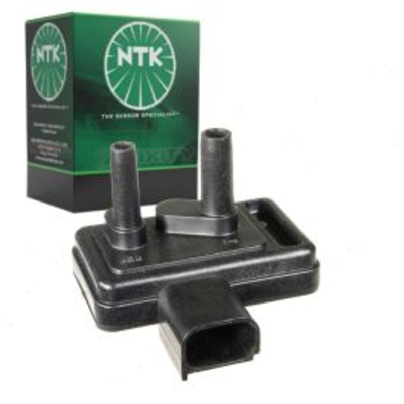 NTK EGR Pressure Sensor for 2001-2004 Ford Expedition 4.6L V8