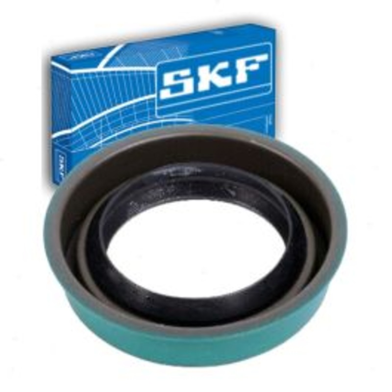 SKF Rear Transfer Case Output Shaft Seal for 1980-1986 Chevrolet K20